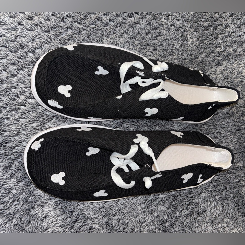 Mickey head print women’s shoes